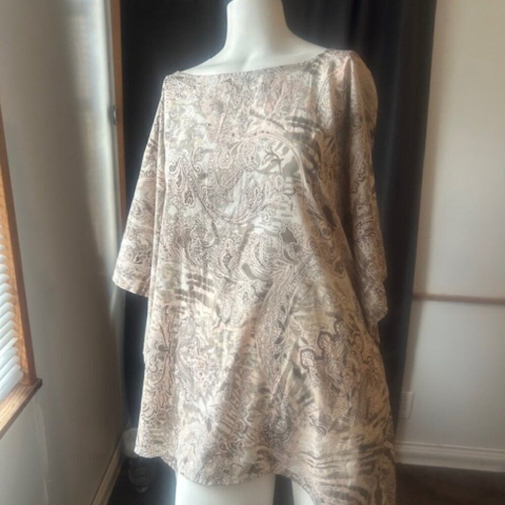 Charlie Paige Tan/Cream Chemise top, size OS
